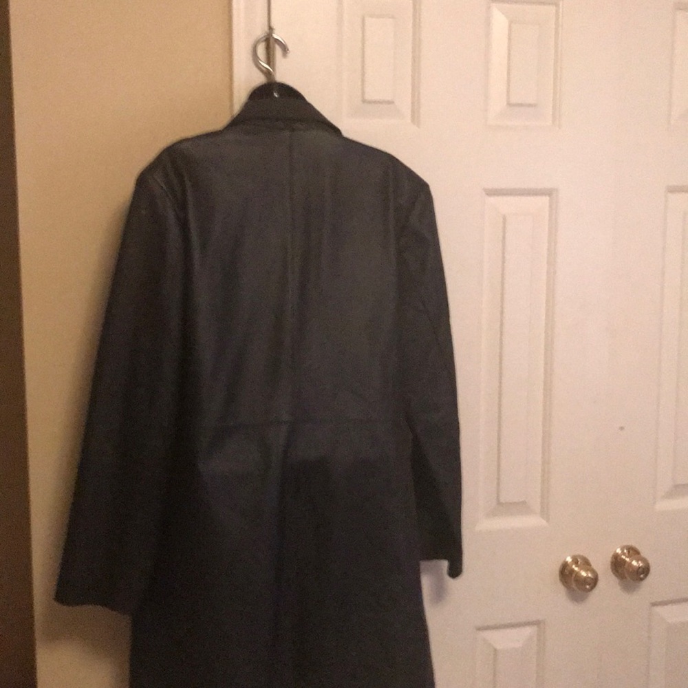 Leather jacket - Picture 2 of 2